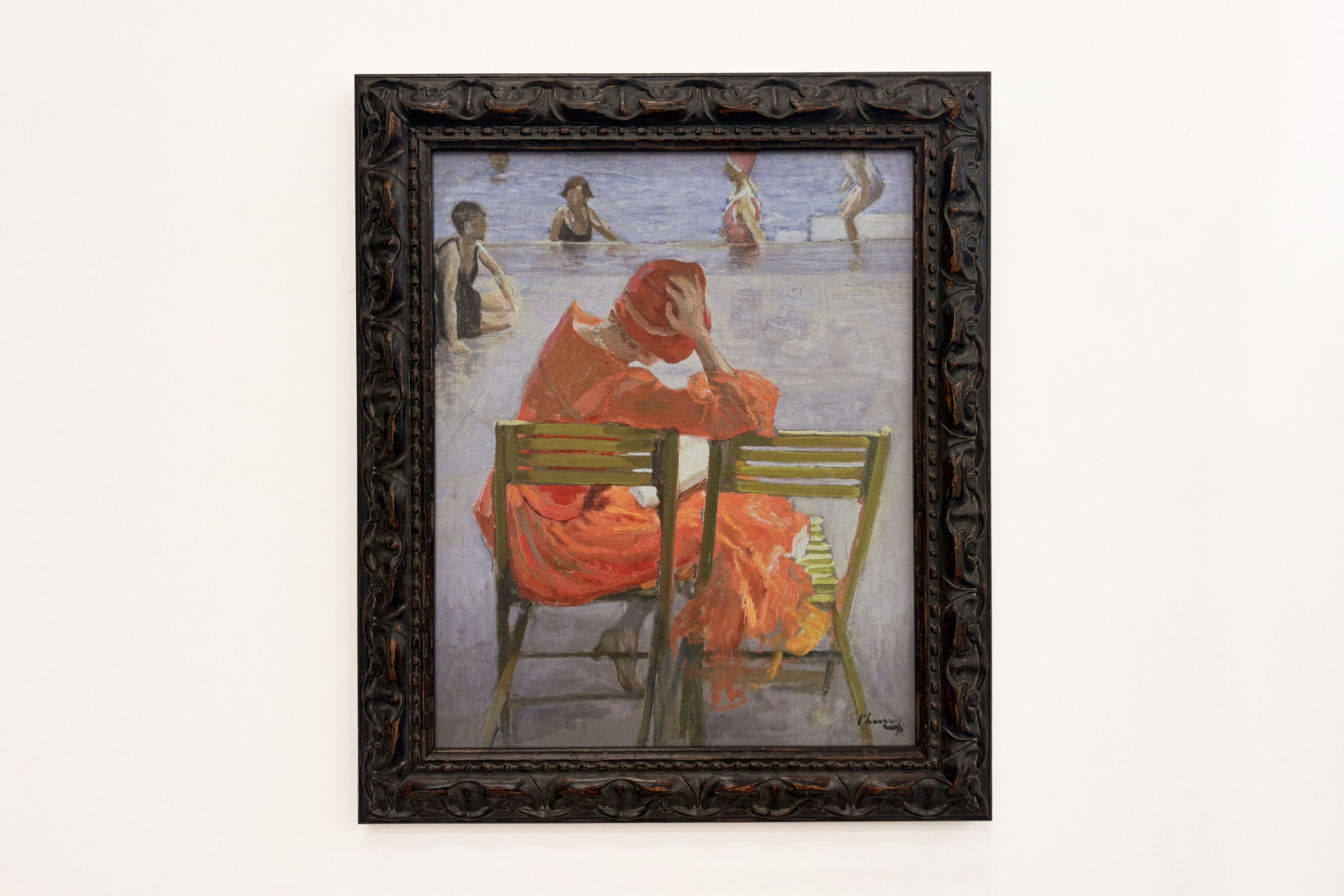 Pige i rød kjole læser ved en swimmingpool - John Lavery