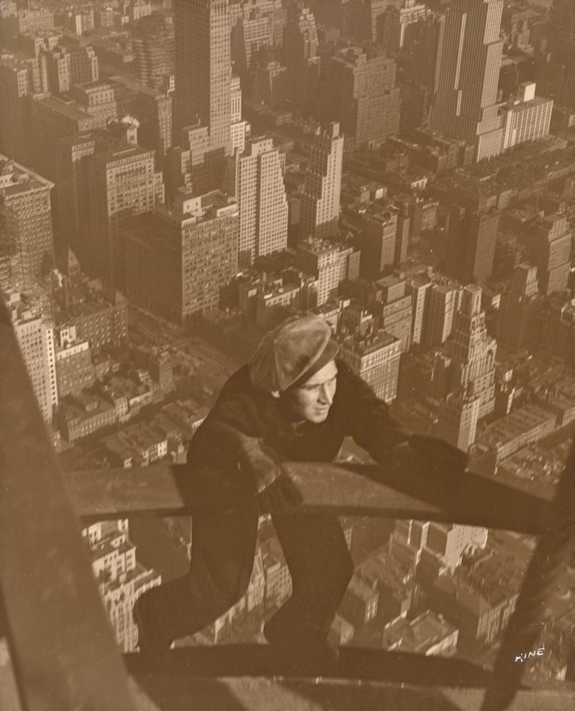 Klatring op ad bjælkerne på Empire State - 100 etager oppe af Lewis Wickes Hine