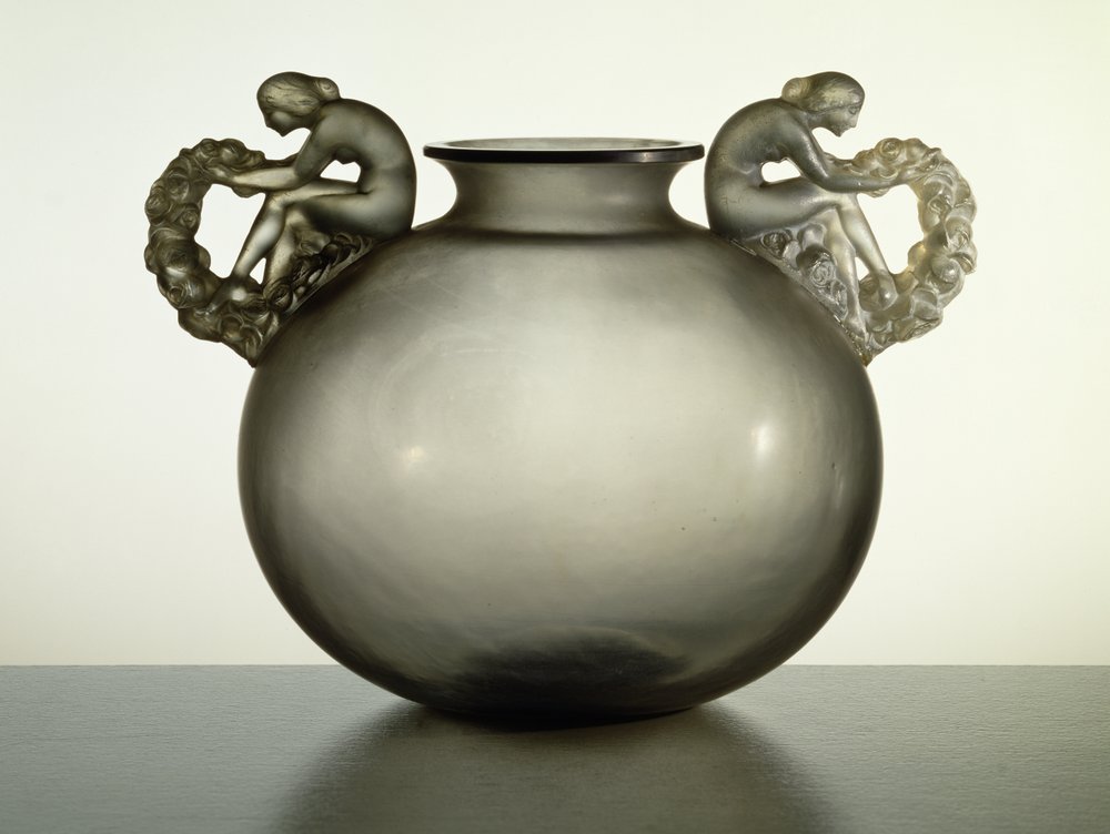 Bouchardon Vase, 1926 (røgglas) af Rene Jules Lalique