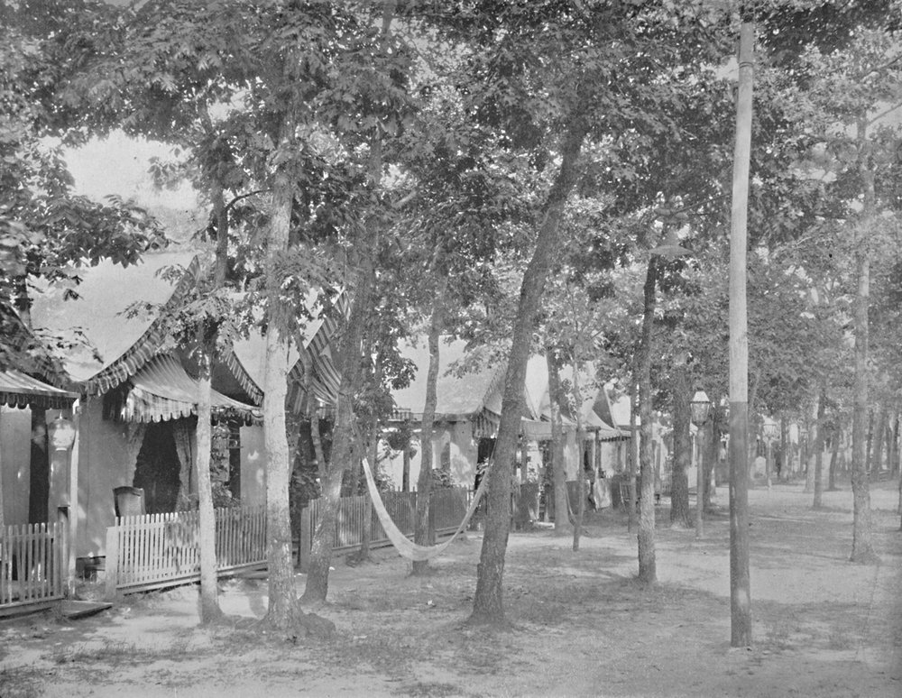 Avenue of Tents, Ocean Grove, New Jersey, c1897. af Unbekannt