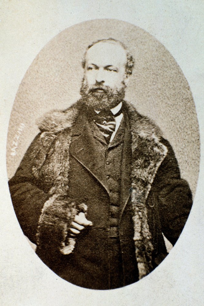 Portræt af Antonio Bazzini, italiensk komponist og violinist af Unknown photographer