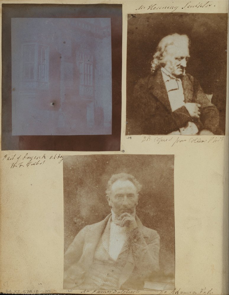 Udsnit af sydfacaden på Lacock Abbey af William Henry Fox Talbot