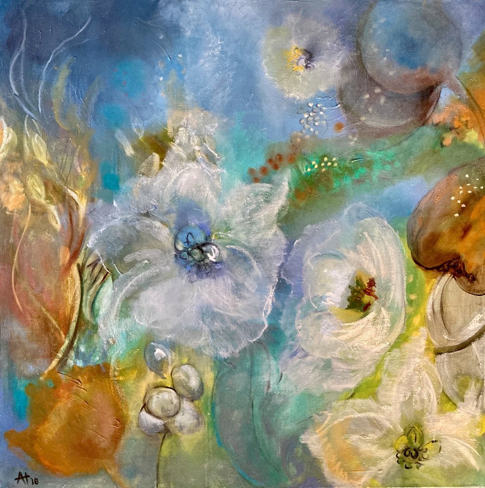 Æteriske hvide blomster af Alexandra Higgins