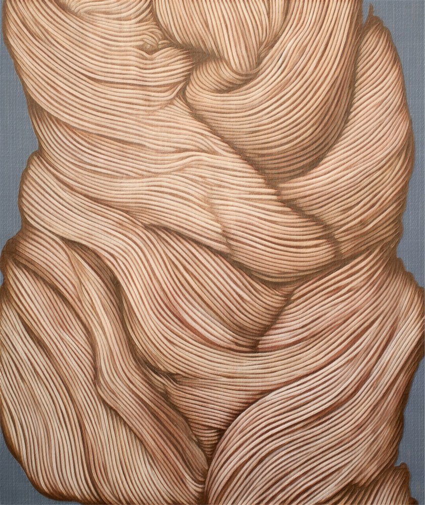 Bølgende, strukturerede lokker af Alma