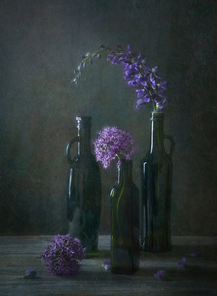 Stemningsfulde blomsterflasker af Catherine Wang