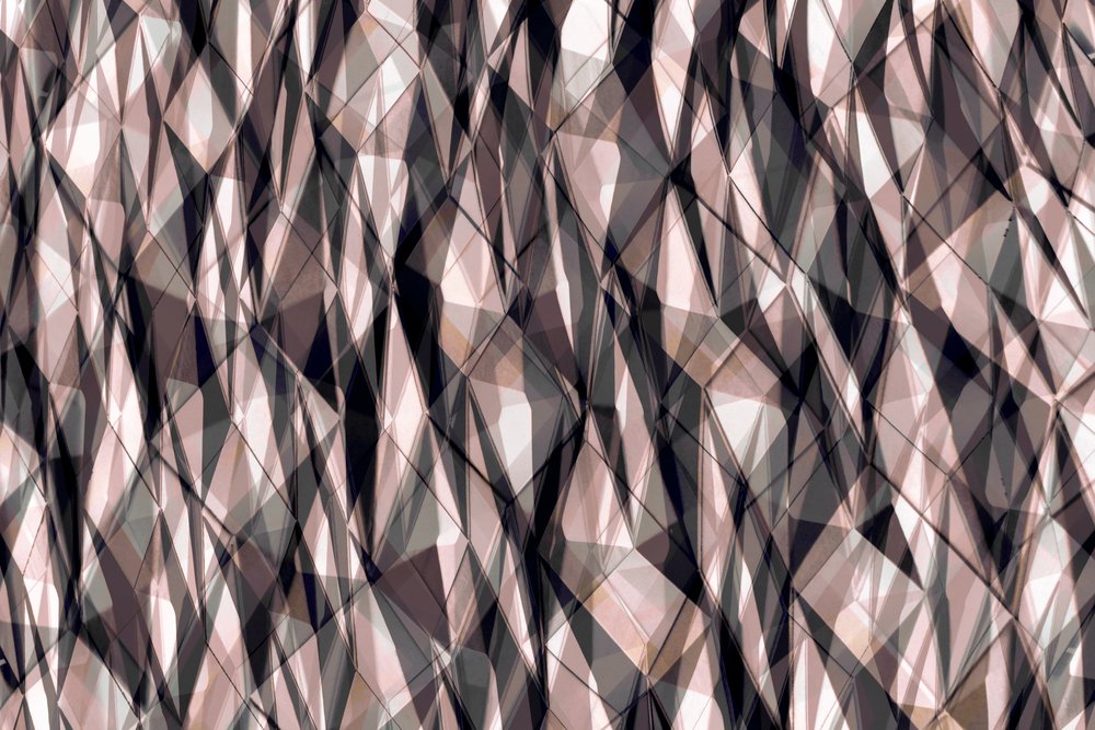 Facetterede geometriske lag af Christina Sillen