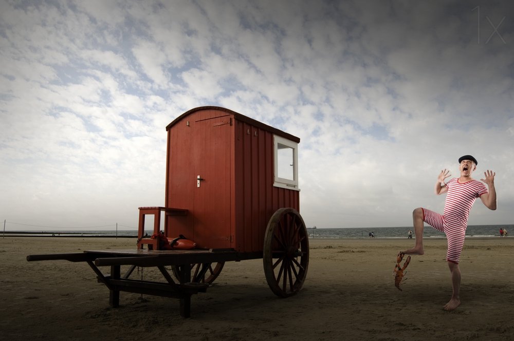 Overraskelse med strandkrabbe af Christine von Diepenbroek