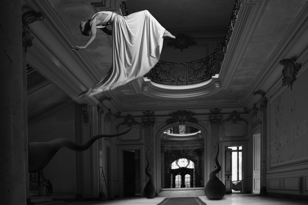 En surrealistisk drøm om et svævende palæ af Christine von Diepenbroek