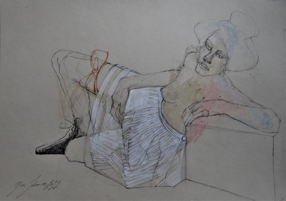Elegant liggende figur af Doris Schmitz