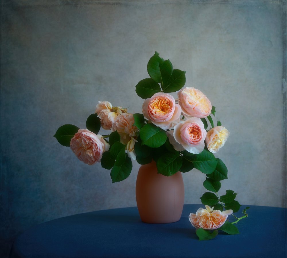 Elegant rosenbuket af Fangping Zhou