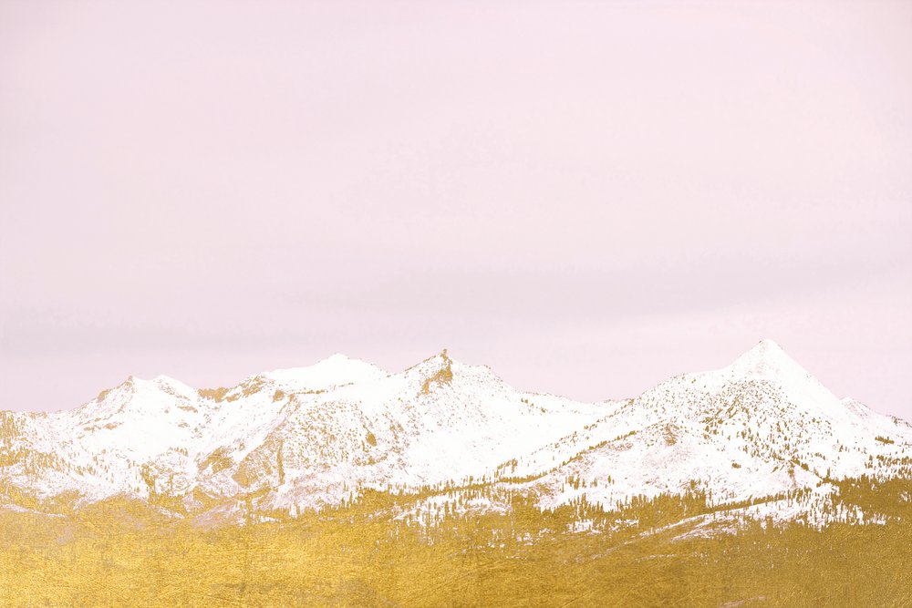 De gyldne Snowy Mountains af Gemma Bardot