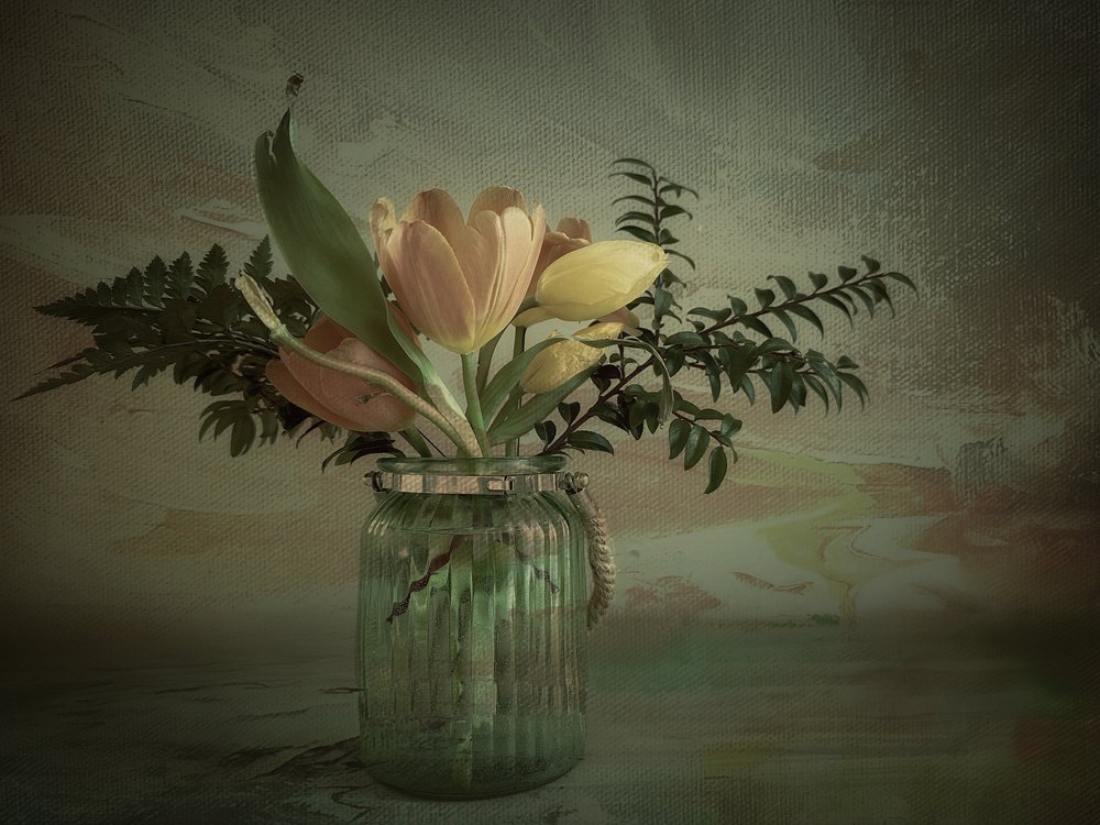 Vintage-tulipaner i en vase af Gu and Hongchao