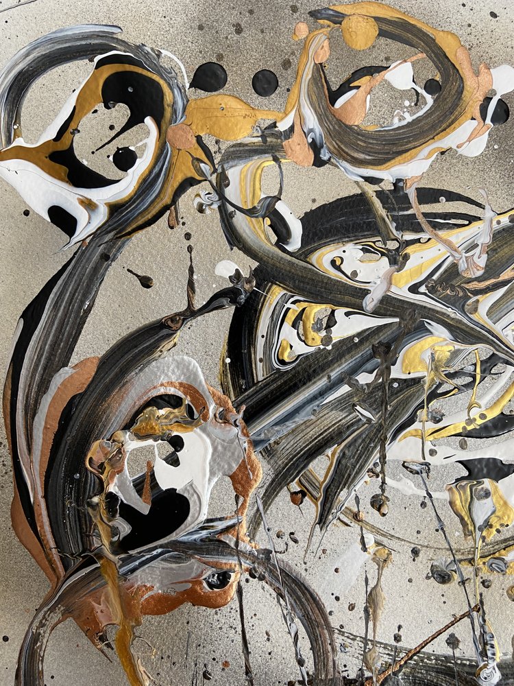 Fluid Gold – Abstrakt af Irene Chua