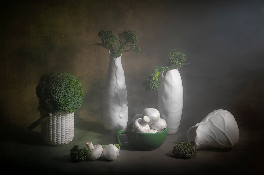 Stemningsfuldt stilleben med broccoli af Lydia Jacobs