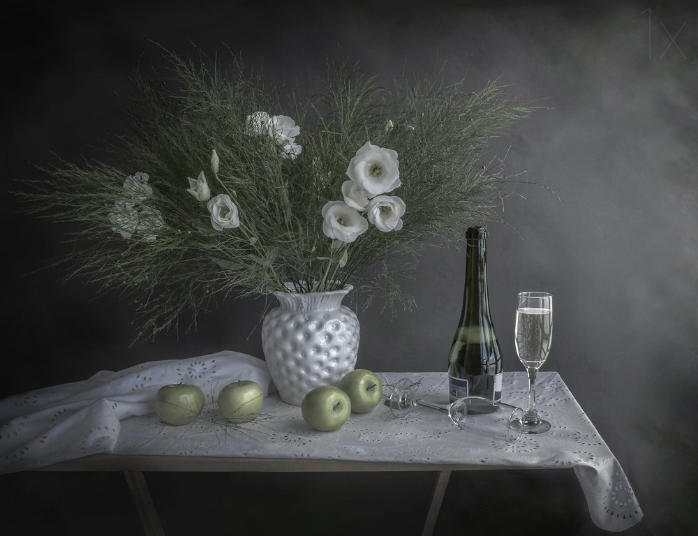 Blomster og champagne af Margareth Perfoncio