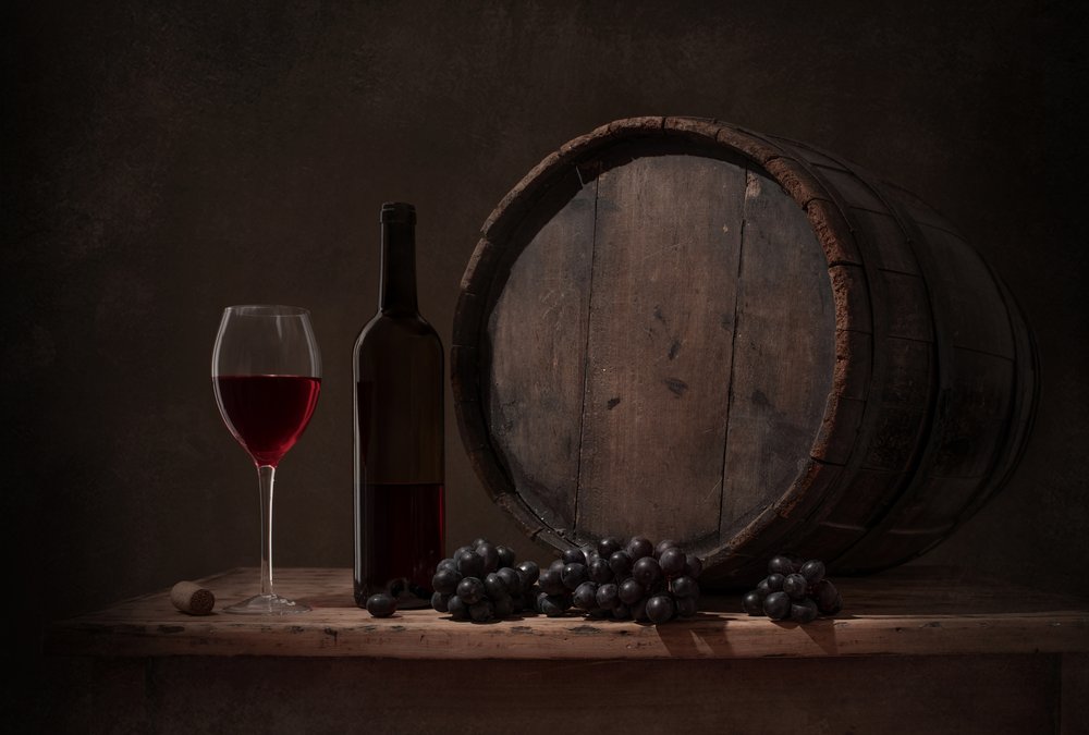 Rustikt stilleben med vin af Margareth Perfoncio