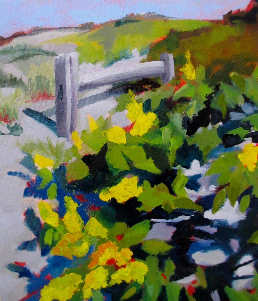 Solrig sti med gule blomster af Maxine Shore