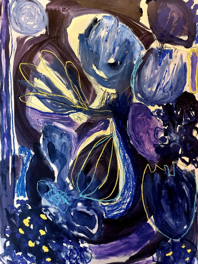 Blå og lilla blomster af Monika Riethmueller