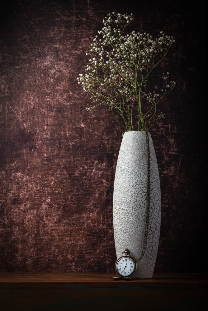 Tidløst ur med blomstermotiv af Sumit Dhuper