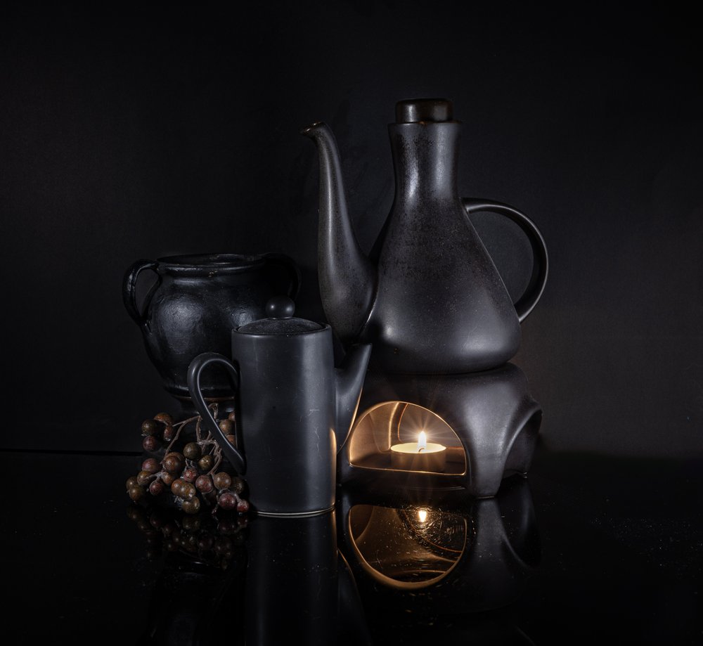 Dark Ceramics Candle Glow af larryliu