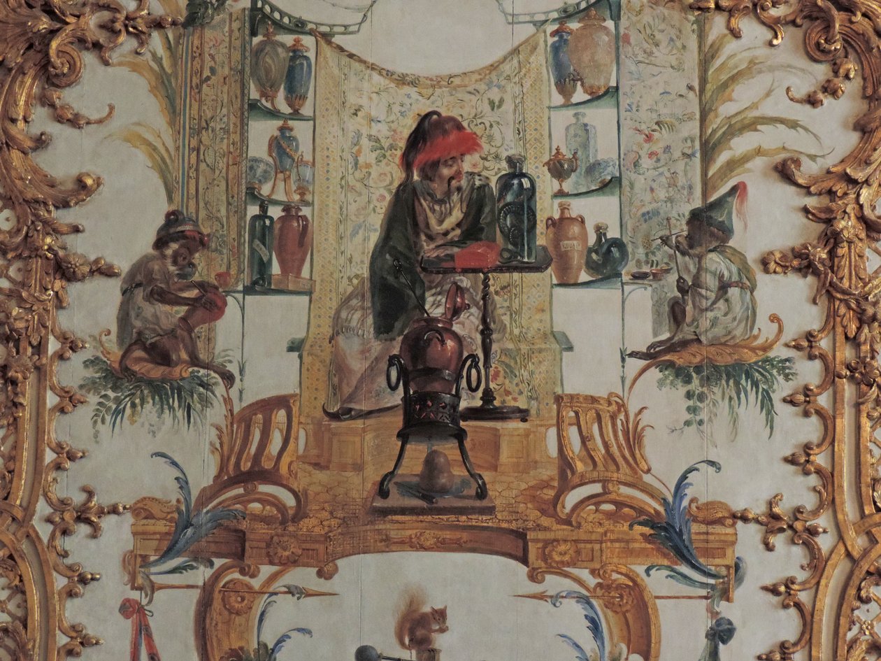 Chantilly, Chateau: En detalje af udsmykningen i Grande Singerie af Christophe Huet, 1737 af Unknown