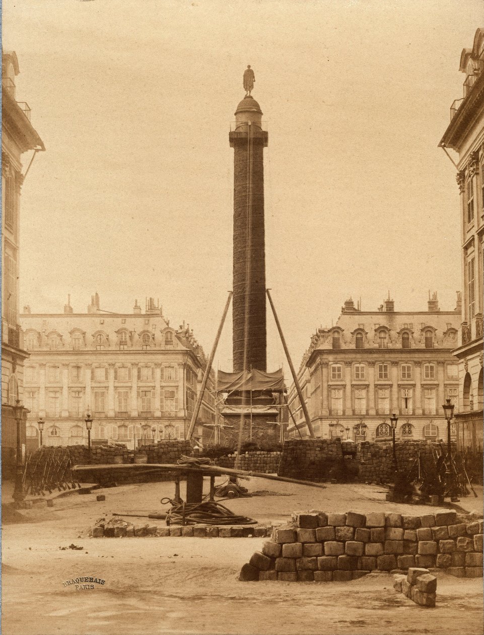 Commune de Paris (1871): nedrivningen af Vendomesøjlen den 16051871. Fotodrejning, 1871 Dim. 10,5x6,4 cm af Unknown