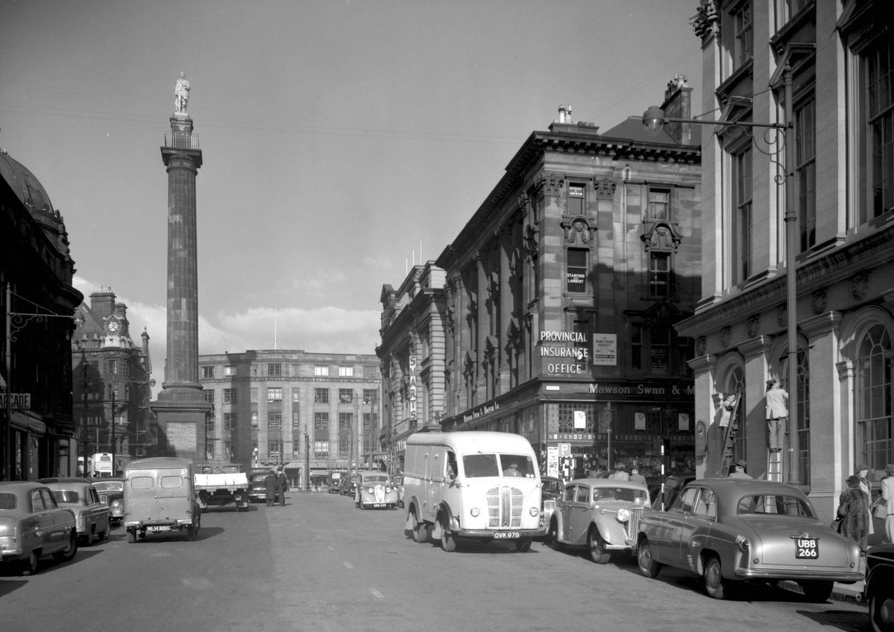 Udsigt op ad Gray Street mod Grays Monument, Newcastle upon Tyne, oktober 1955 (bw foto) af Unbekannt Unbekannt
