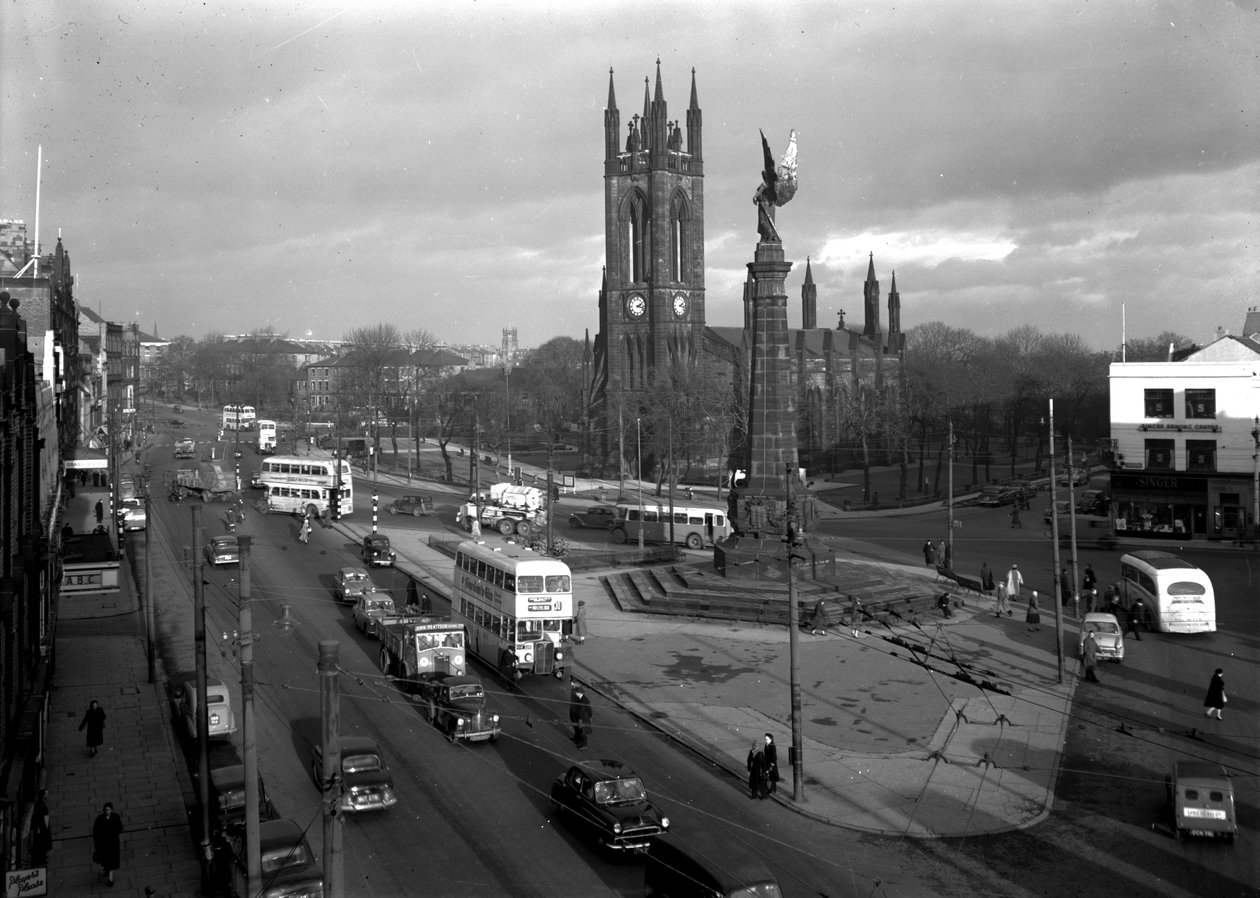 Udsigt over Haymarket og St Thomas Church, Newcastle upon Tyne, januar 1956 (sw-foto) af Unbekannt Unbekannt