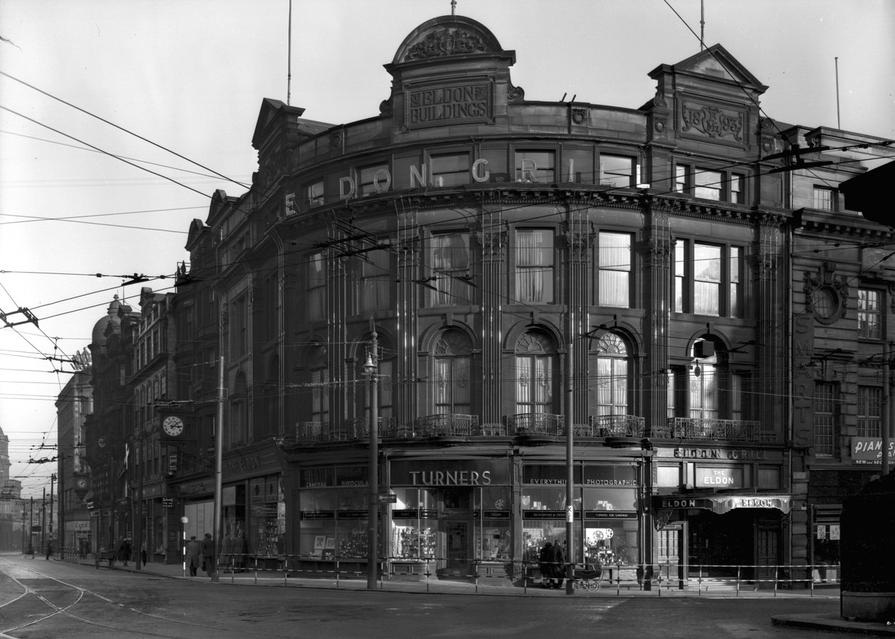 Udsigt over Turners fotografiske studie og butik på Blackett Street, Newcastle upon Tyne, februar 1950 (bw foto) af Unbekannt Unbekannt