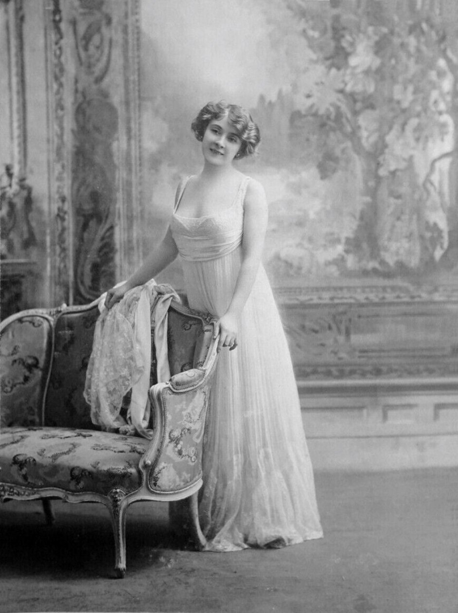 Amélie Diéterle ved sin debut som skuespillerinde på Théâtre des Variétés. af Nadar