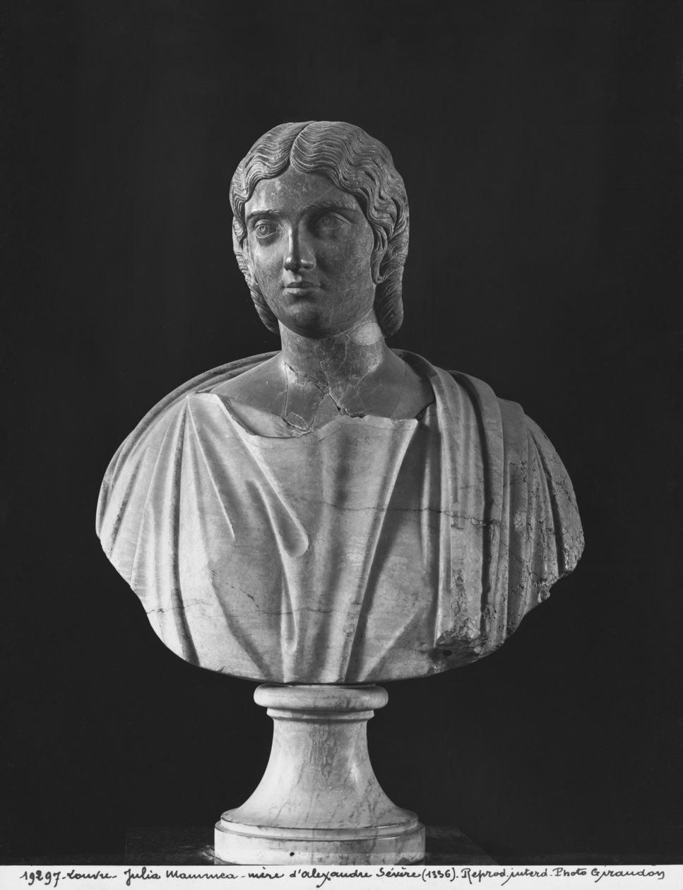 Buste af Julia Mamaea (180-235 e.Kr.) mor til kejser Severus Alexander (205-235 e.Kr.) ca. 230 (marmor) af Roman