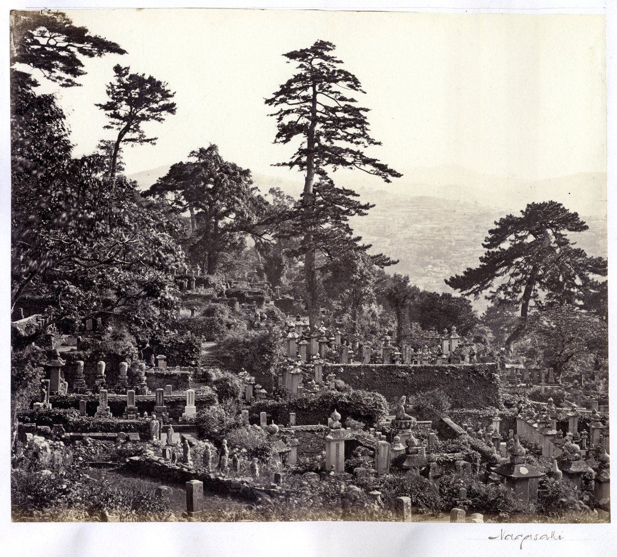 Byen Nagasaki (Japan) i 1865 af Unknown