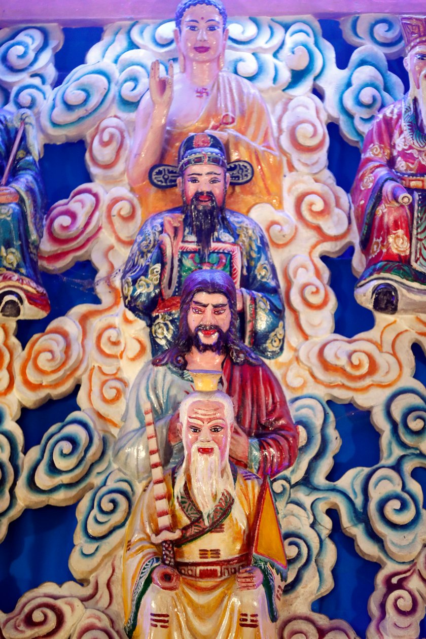Cao Dai-templet, Lao Tseu, Jesus, Bouddha og Confucius, Phu Quoc, Vietnam af Unknown