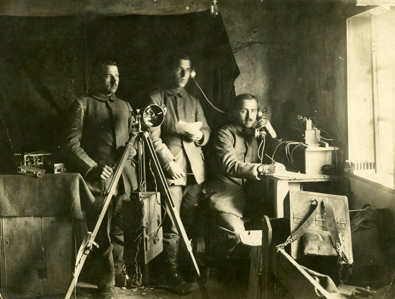 Tysk telefonoperatørsignalenhed fra første verdenskrig, ca. 1913 af Unknown