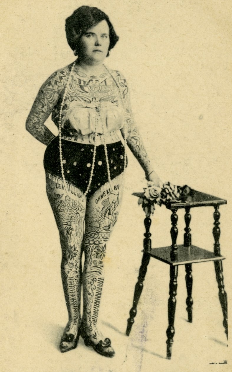 Portræt af Anne Frank, Den tatoverede dame, ca. 1910 af Unknown