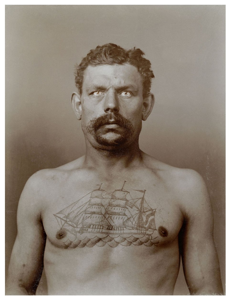 Tatoveret mand, c.1898 af Unknown