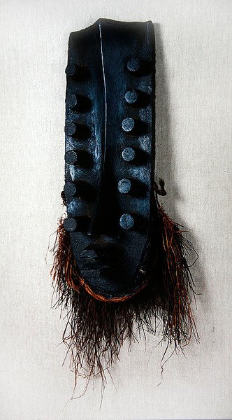 Oubi maske (træ og fiber) af African
