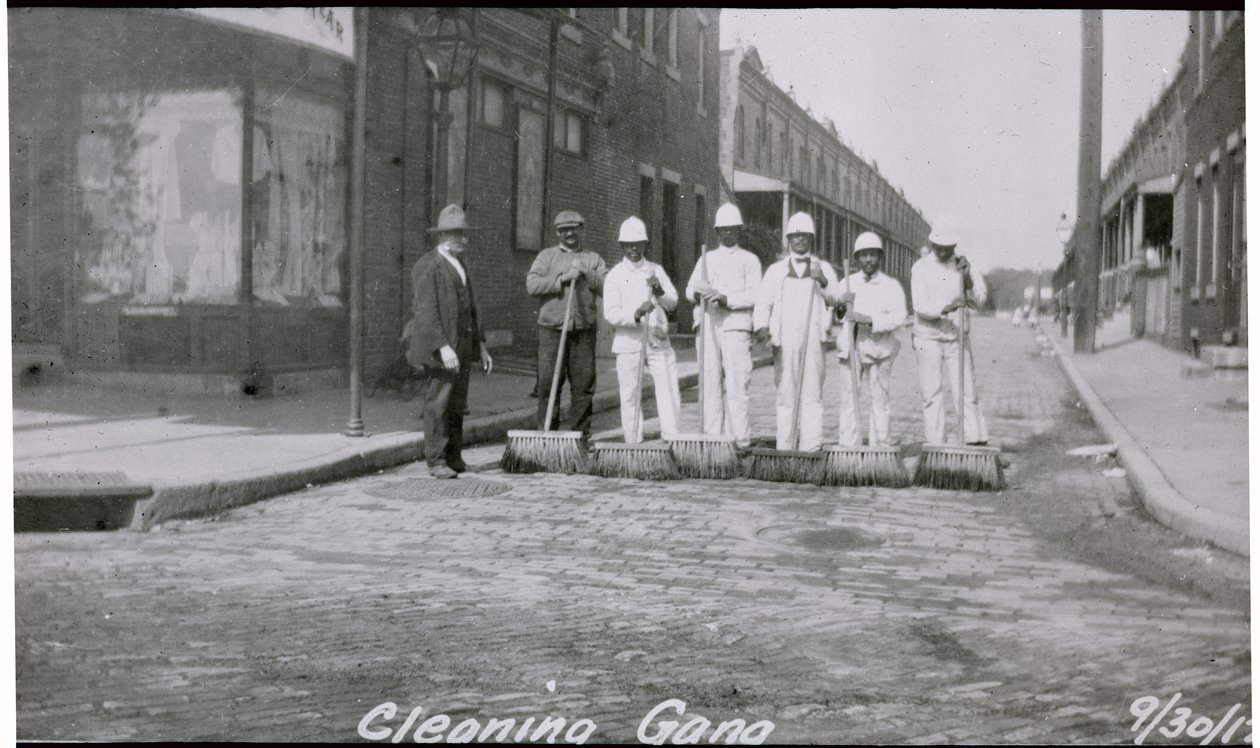 City Street Cleaning Band, Philadelphia, ca. 1920 af American Photographer