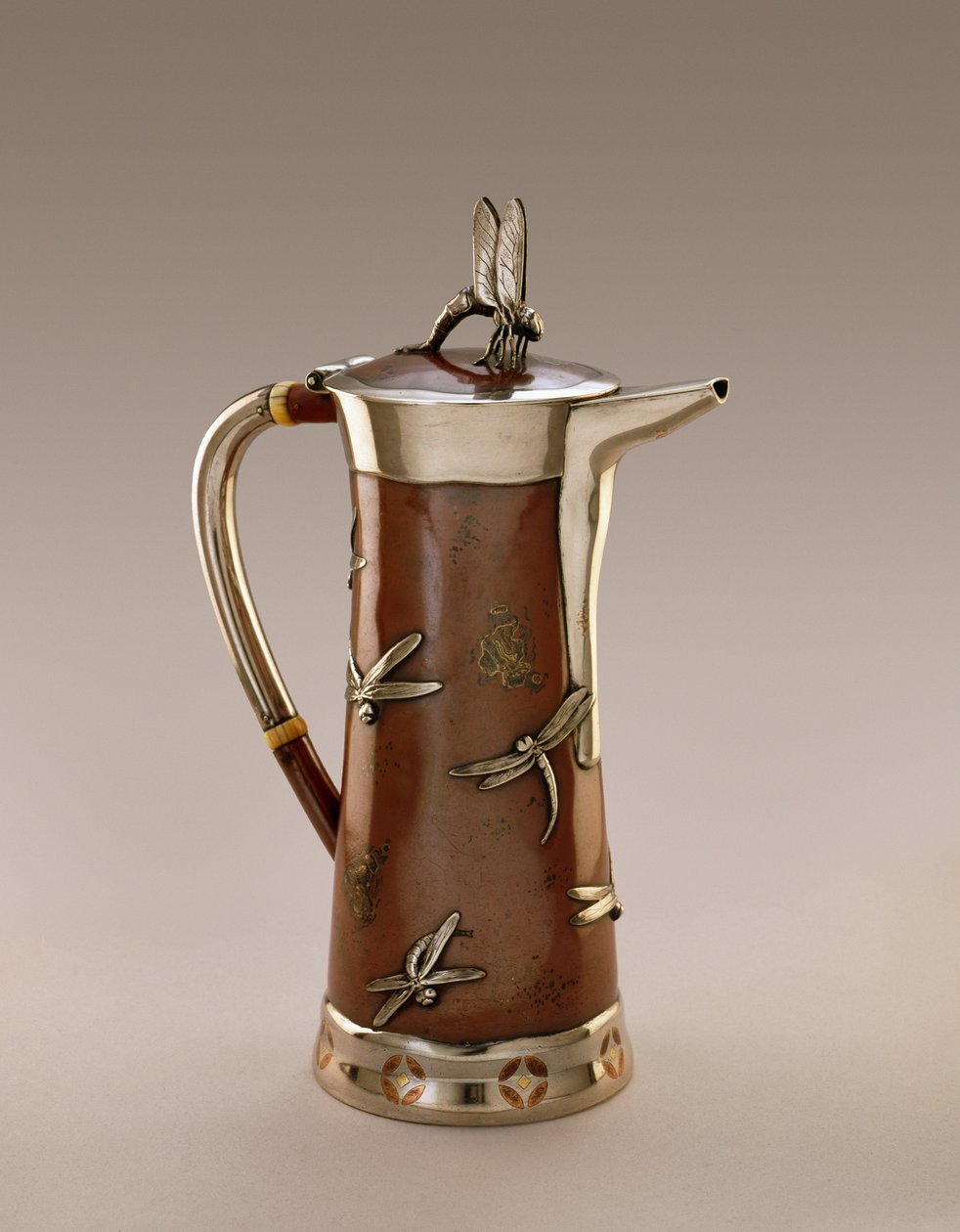Kaffekande, Tiffany and Company, 1879 (sterling sølv med kobber) af American School