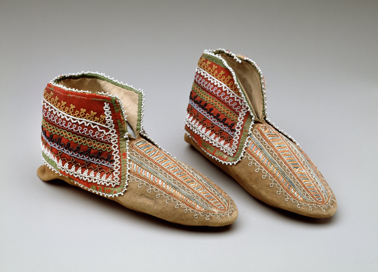 Par mokkasiner, Iroquois, ca. 1830 af American School