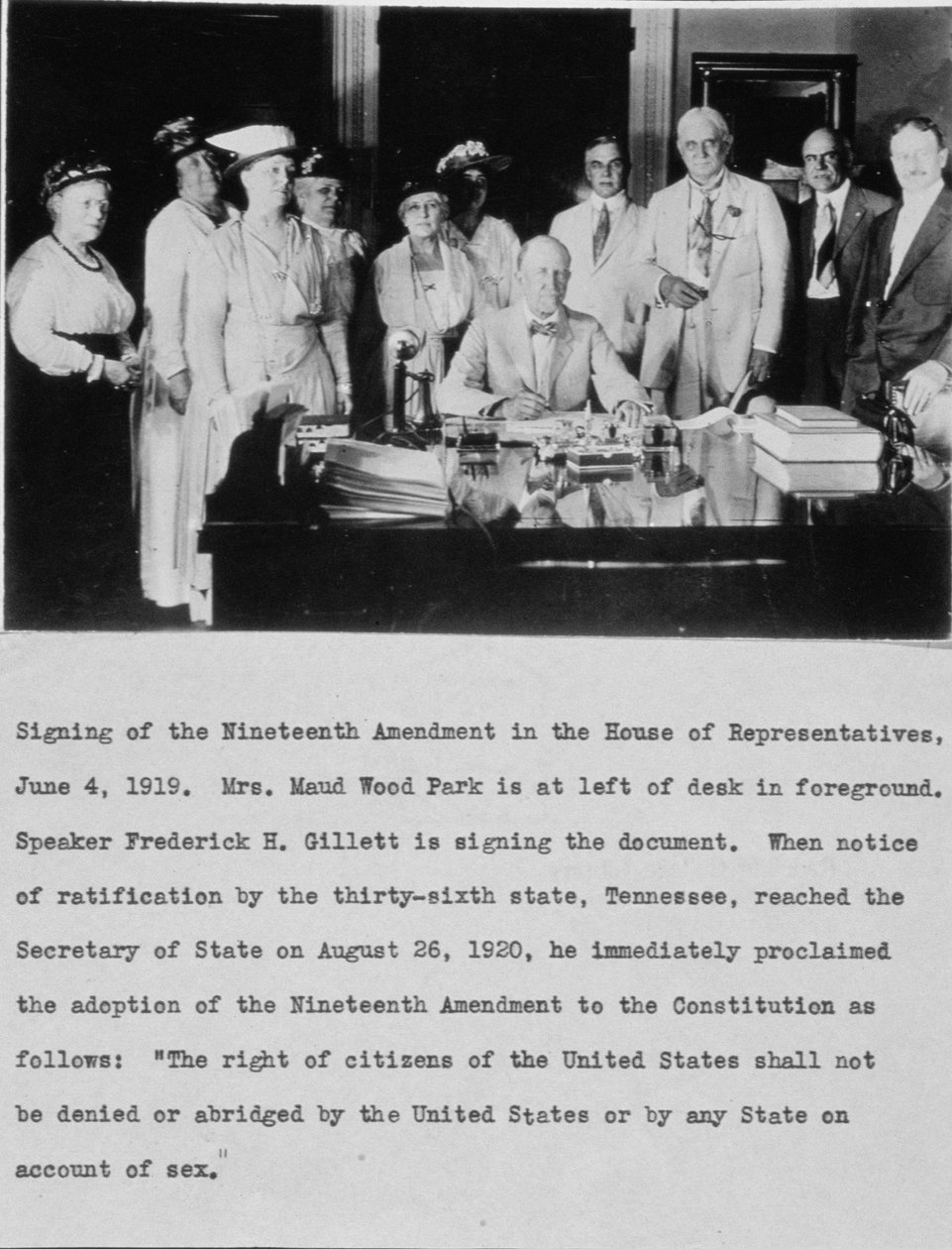 Underskrivelsen af det nittende ændringsforslag, 4. juni 1919 af American School