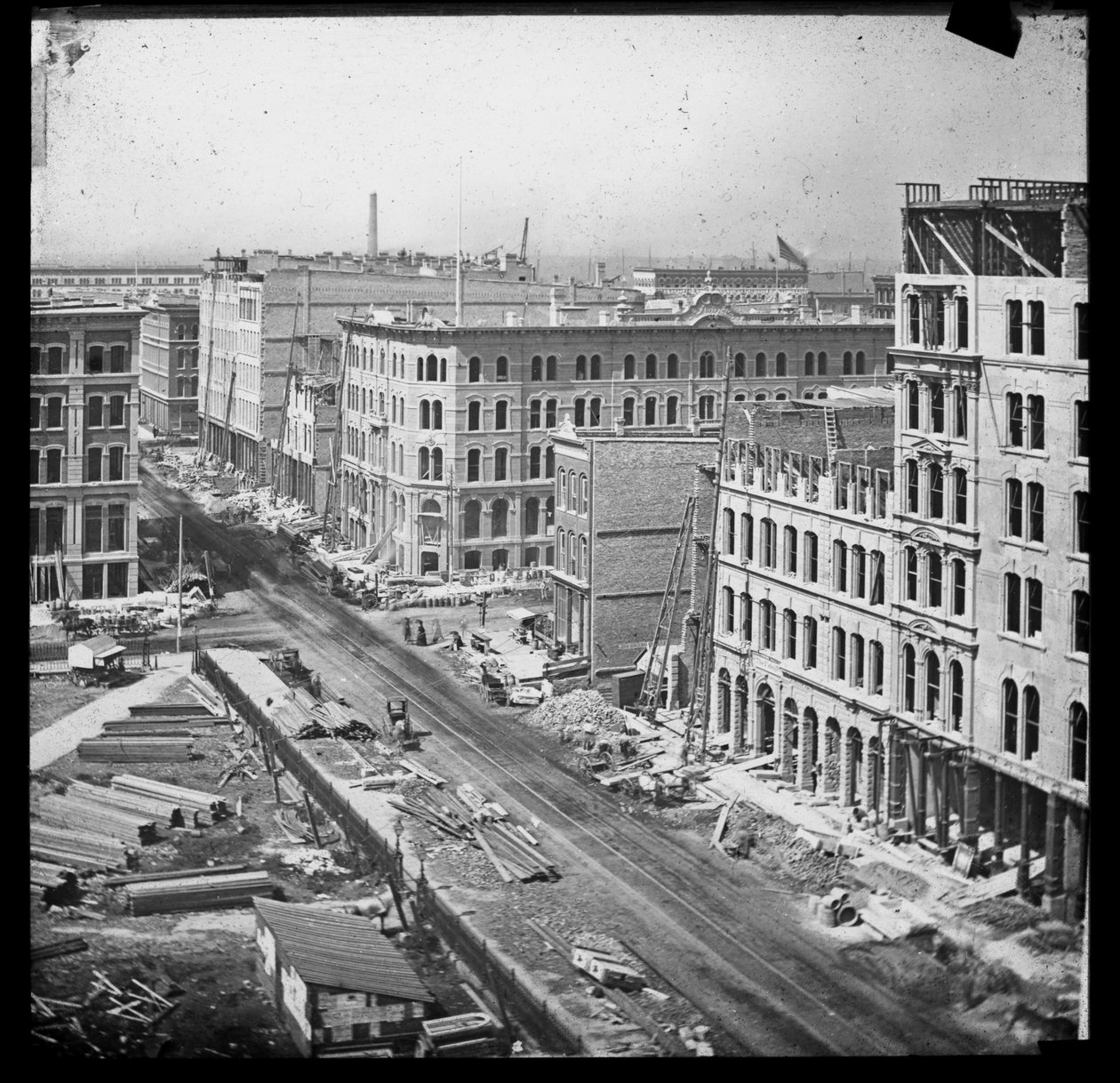 Udsigt over Randolph Street, vest fra retsbygningen, efter Chicago-branden i 1871, 1871 af American School