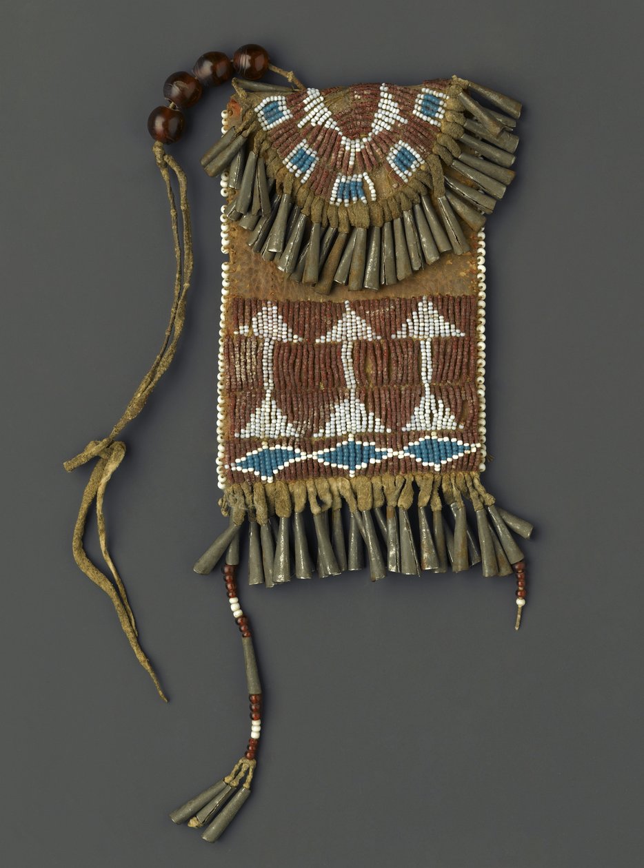 Bælteetui til kvinder, muligvis Ute eller Kiowa, 1880-90 (hedi, metal, perler og pigment) af American School