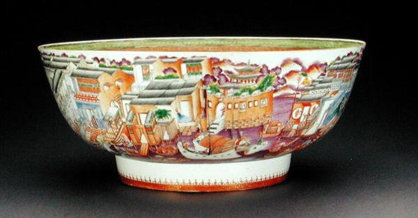 Skål, dekoreret i mandarinpalet med en scene af Hongs i Canton, Qianlong-periode, ca. 1770 (porcelæn) (se 205911) af Chinese School