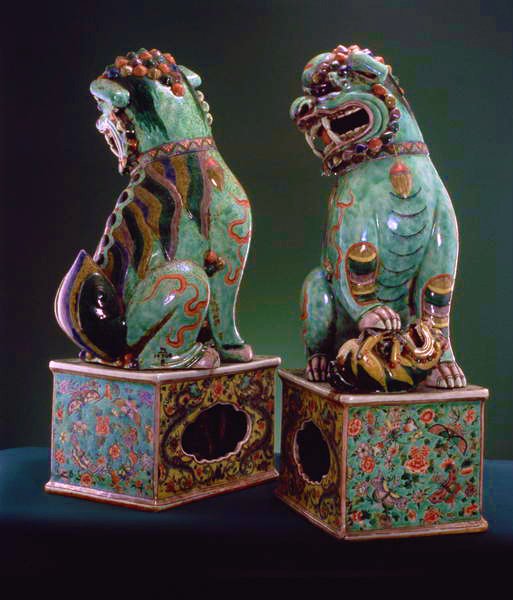 Fu-hunde, troens beskyttere (porcelæn) af Chinese School