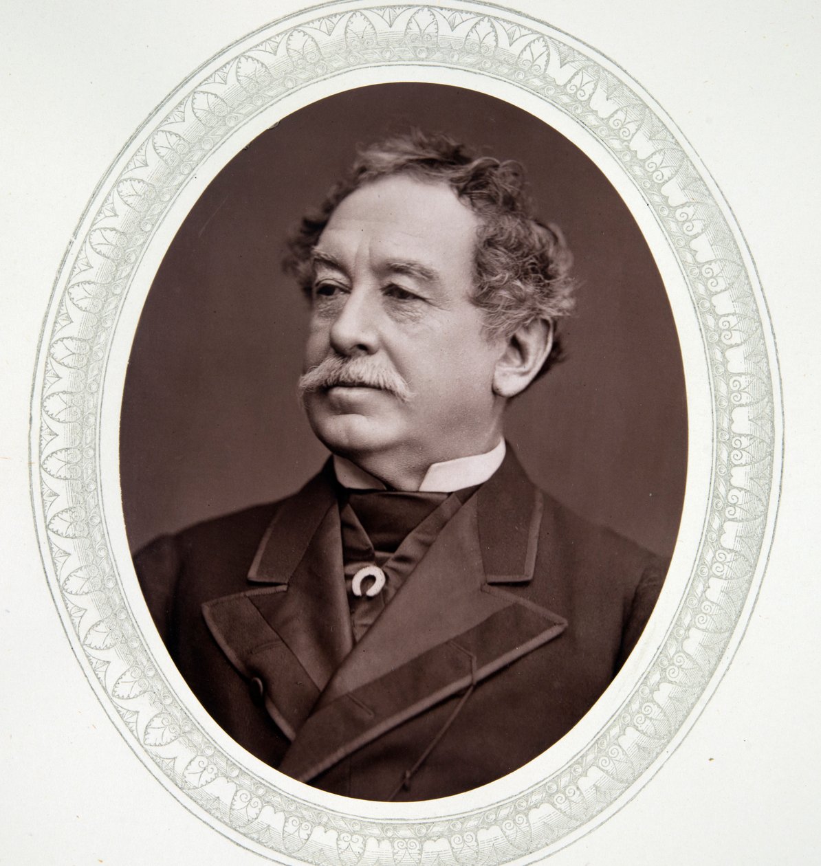 Dr. William Howard Russell af English Photographer