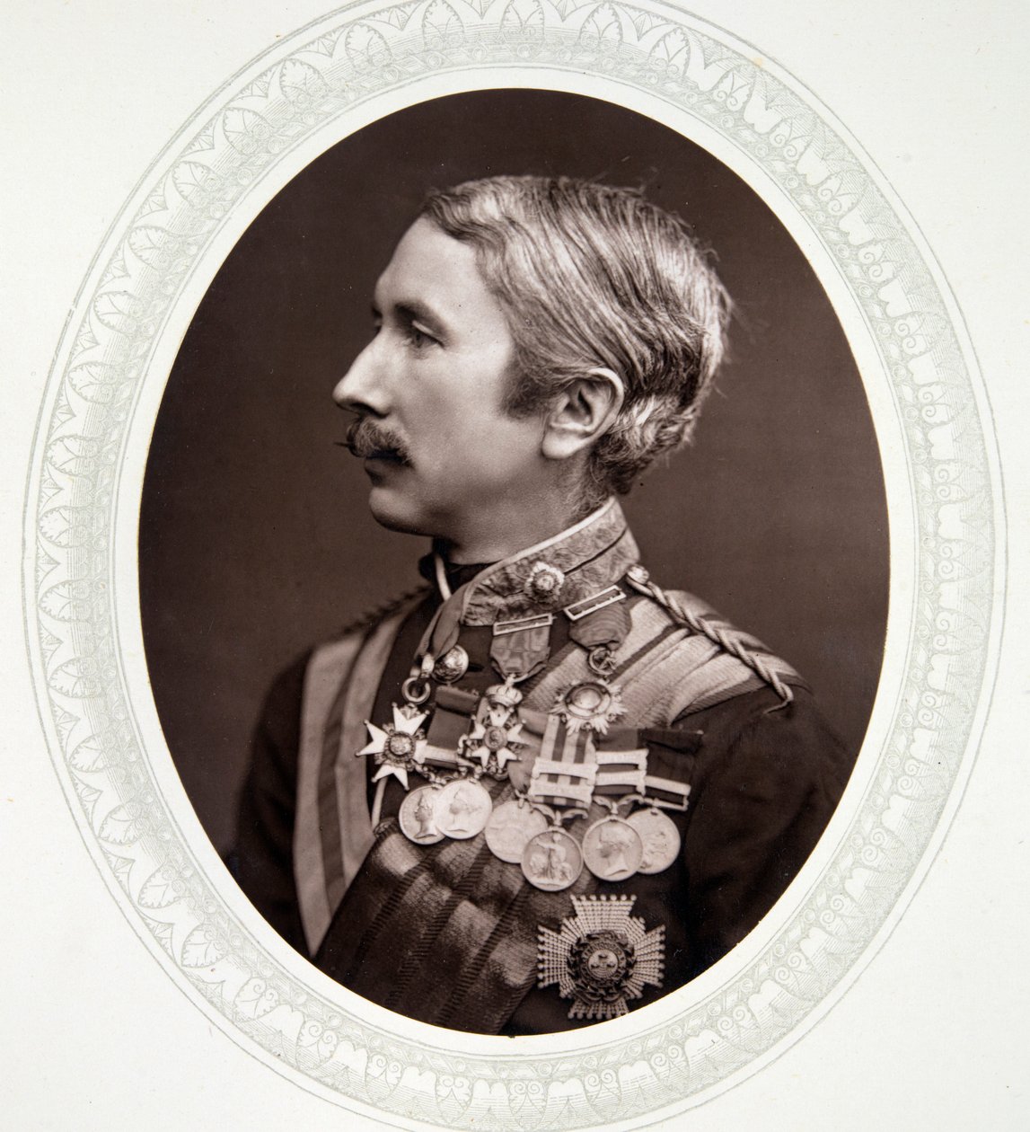 Sir Garnet Wolseley af English Photographer