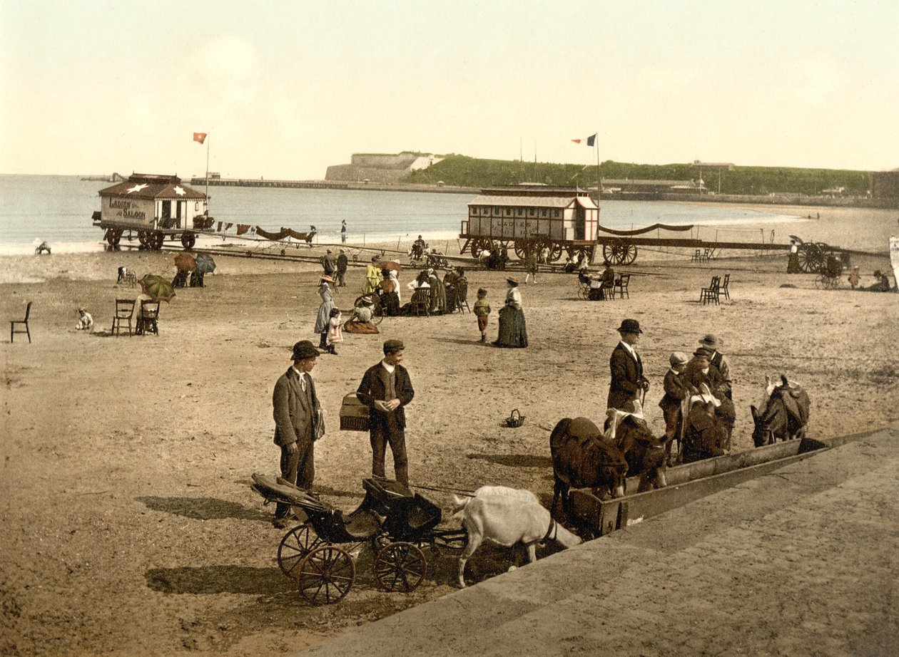 The Beach at Weymouth, ca. 1890 - 1900 (kromolitografi) af English Photographer
