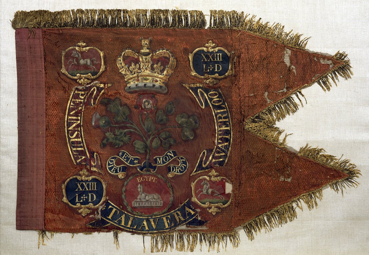 Regimentsguide for 23rd Light Dragoons, 1809 (rødt stof med guldbroderi og kvaster) af English School