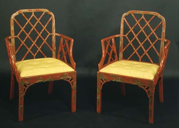 To kinesiske Chippendale-lænestole, ca. 1760 (rød lak) af English School
